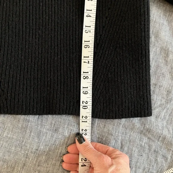 Deluc deep V-Neck Ribbed Sweater - Picture 7 of 7